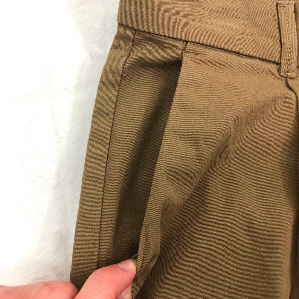 NWT Old Navy Brown Pleated Shorts - Picture 3 of 7